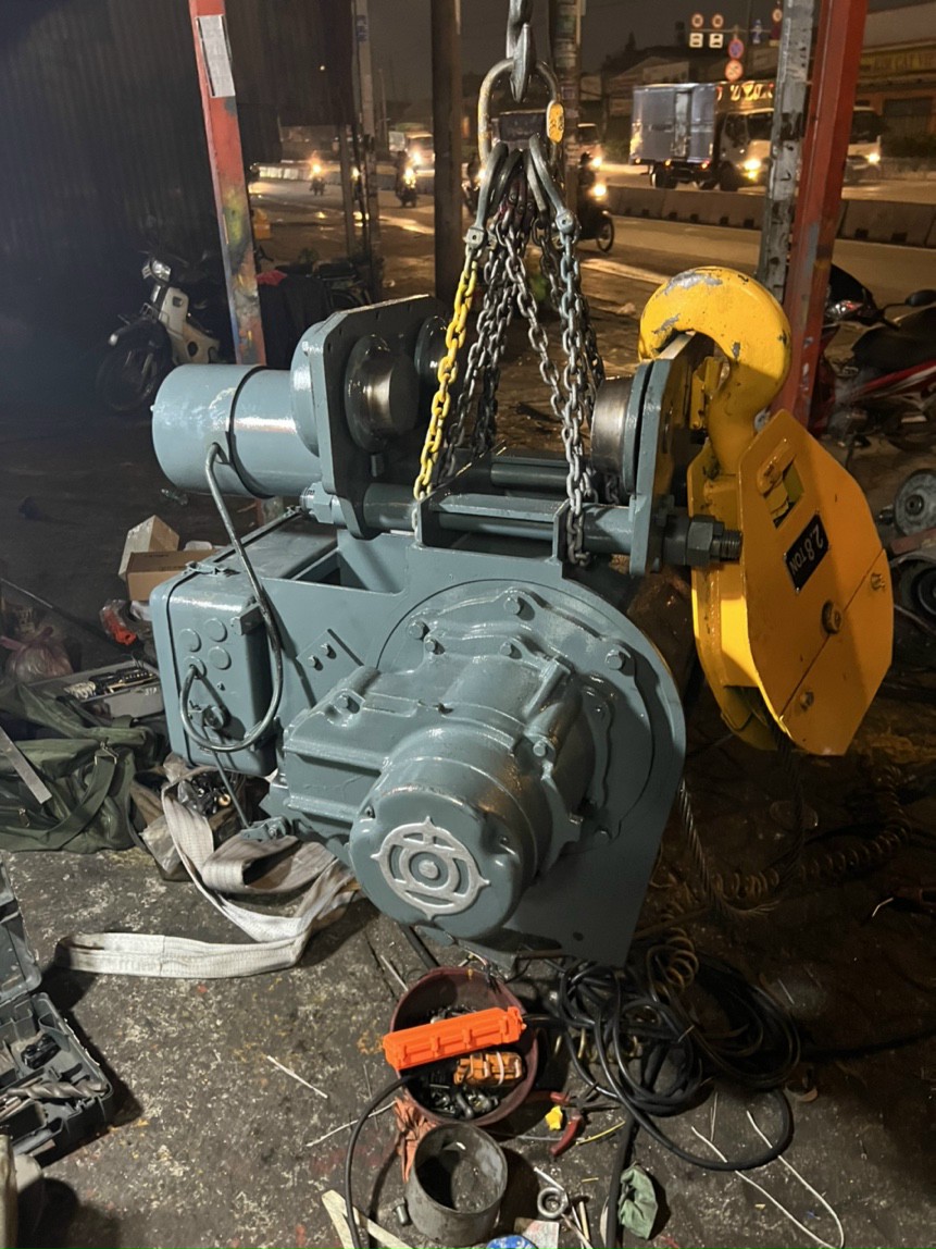 Thợ thay xích palang tại nhà TPHCM nhanh chóng-03